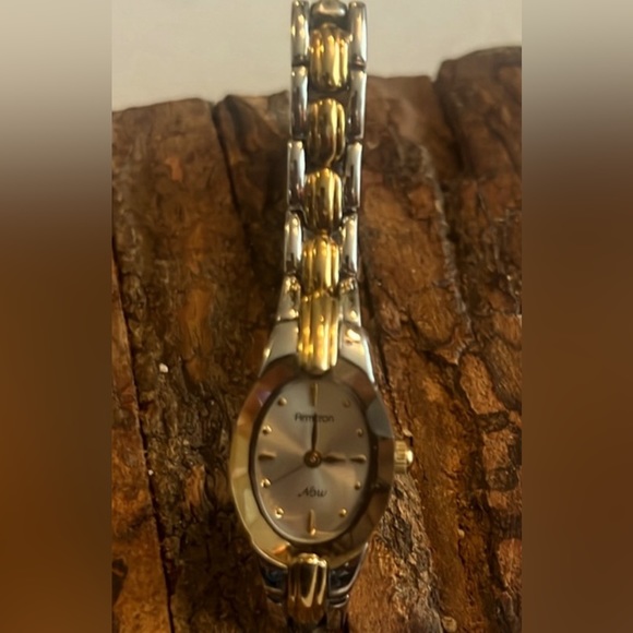 Armitron Now Link Silver/Gold Tone Oval Dainty Feminine Watch Stainless Steel - Picture 1 of 12